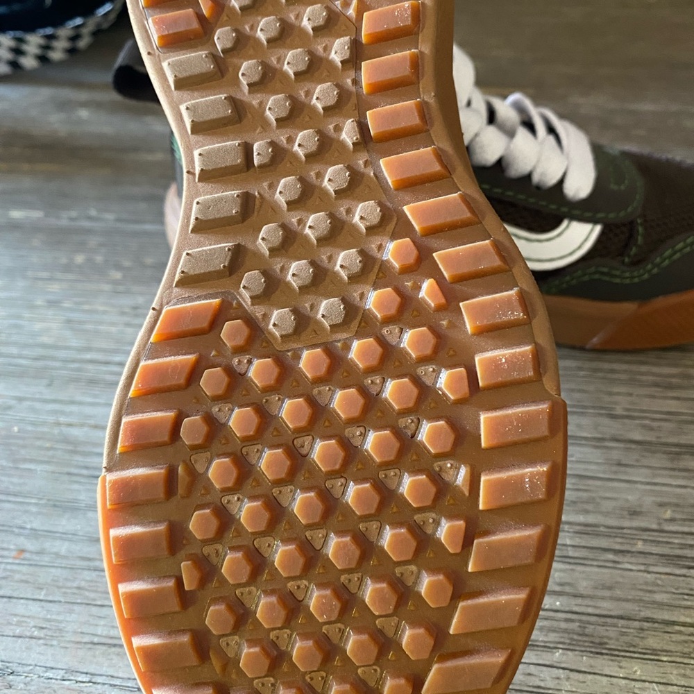 Vans Kids' Old Skool Green White Sneakers size 10. NWOT or box. - Picture 3 of 4